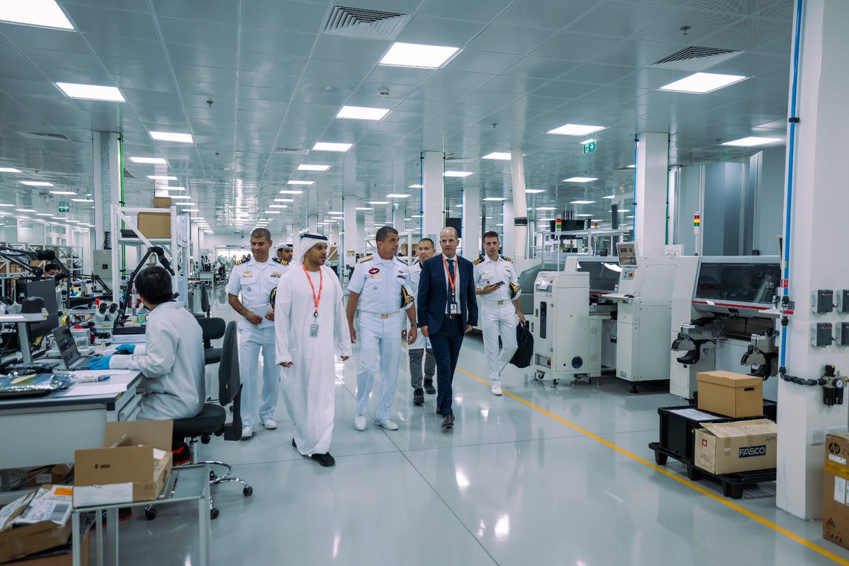 marmilbr's tweet image. #PoderNaval | Uma delegação da #MarinhaDoBrasil visitou, na última semana, as instalações fabris e de teste do @_edgegroup, em Abu Dhabi, nos Emirados Árabes Unidos. Os Oficiais brasileiros puderam conhecer os últimos lançamentos do grupo, especializado em tecnologias de defesa.
