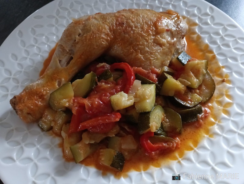 cofooders's tweet photo. #Recette via ⁦@FabienneSheeha2
 𝙋𝙤𝙪𝙡𝙚𝙩 𝙖𝙪𝙭 𝙡𝙚́𝙜𝙪𝙢𝙚𝙨 𝙚𝙩 𝙡𝙖𝙞𝙩 𝙙𝙚 𝙘𝙤𝙘𝙤 👉https://t.co/nco9ESZ9Xg #poulet #legume #laitdecoco #mardiconseil #plat #ideerecette #tropbon https://t.co/DNJvbnZZf0