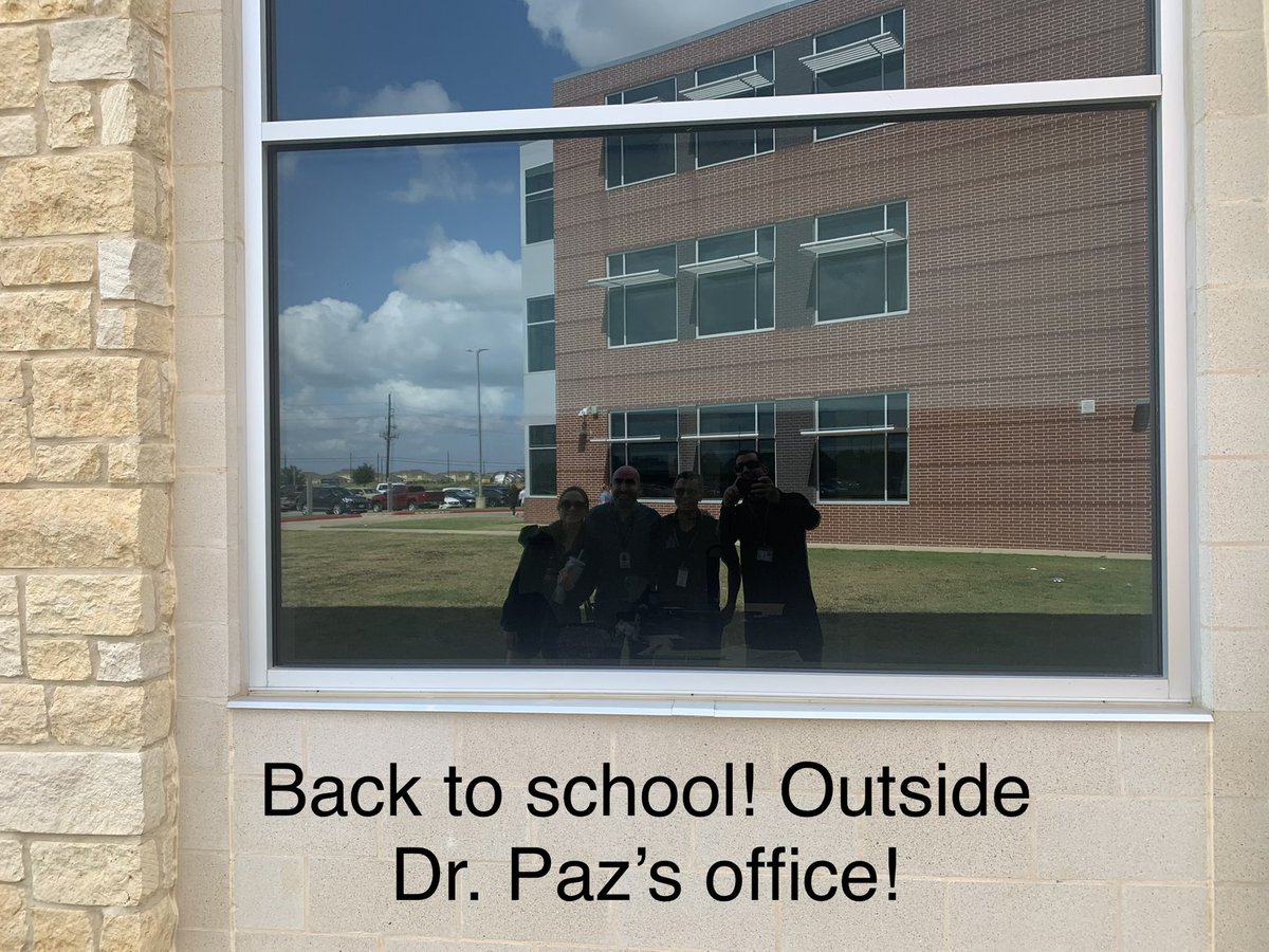 PaetowBands's tweet photo. Round 7 @PaetowHS #PantherPride #TheaterBlack
Our fine arts team was excited for the school year to start. #BacktoSchool #BusStop #FirstDayOfSchoolPic #FiratResponder https://t.co/dr2r26foiU