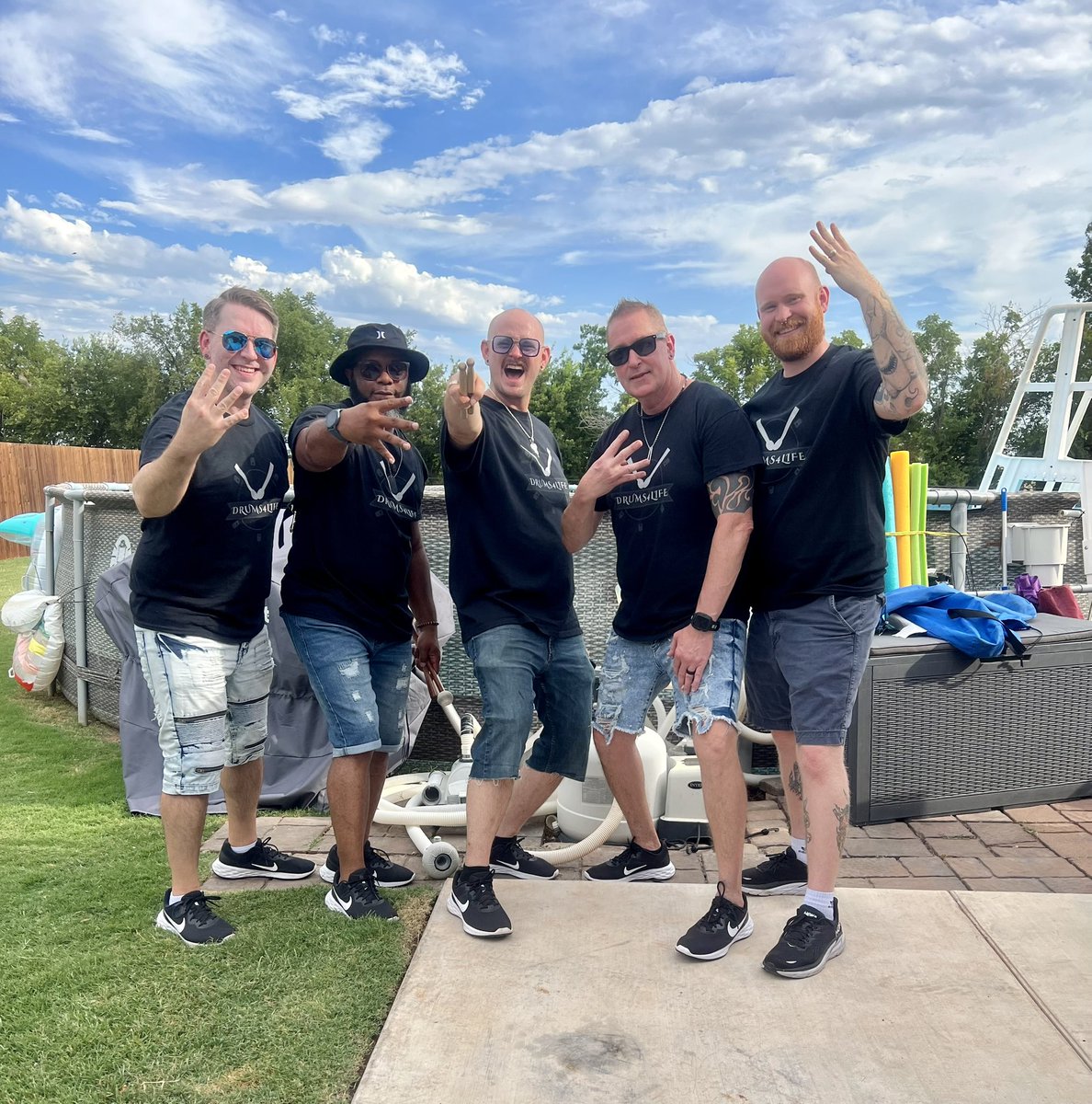 drummerchris's tweet photo. Take your private party to the next level!!! Have D4L out for your next event!!! HAPPY BIRTHDAY CARTER!!! 🥳🥁🖤🩶 #drums4life #takeyourpartytothenextlevel #happybirthdaycarter https://t.co/viLGjYASQc