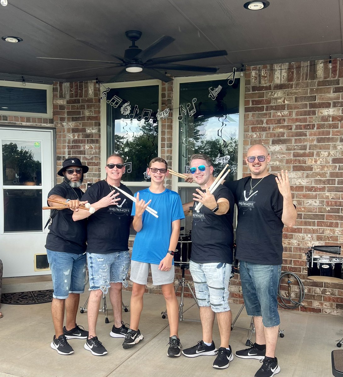drummerchris's tweet photo. Take your private party to the next level!!! Have D4L out for your next event!!! HAPPY BIRTHDAY CARTER!!! 🥳🥁🖤🩶 #drums4life #takeyourpartytothenextlevel #happybirthdaycarter https://t.co/viLGjYASQc
