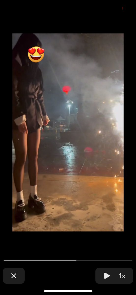 a69873321's tweet photo. 先来一期女主 潜入宿舍 完美鞋架 全是骚鞋 想看胶哪一双评论 #扫楼 #射鞋 #玩鞋 #扫楼打胶 #打胶 #小皮鞋 #玛丽珍 #黑丝 https://t.co/w0ojc817Hy