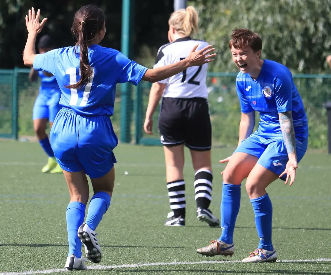 CroydonWFC's tweet photo. 2nd half goals from Carina, Aoife & Jamilly saw us come from behind to beat a determined @TootingBecFC side.
Good luck for the season ahead
#WeAreCroydon #OneCroydon #TheNextStopWillBe
@FirstGroupplc @unitelondonitc @agiltima @DandG_Global @HerGameToo @ces_locums https://t.co/qu2E768ZGL