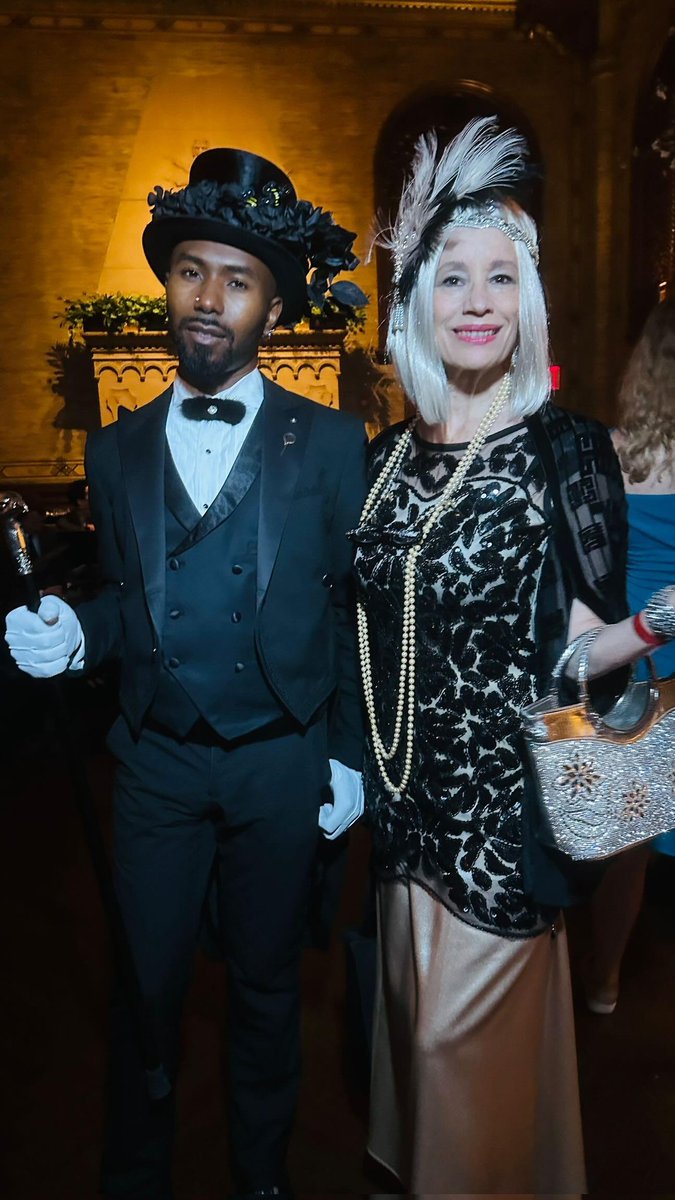 Doriansgilded's tweet image. We look great together. 
We often color coordinate without actually plan on it. 
.
#classy #classydapper #fancy #suit #nycevents