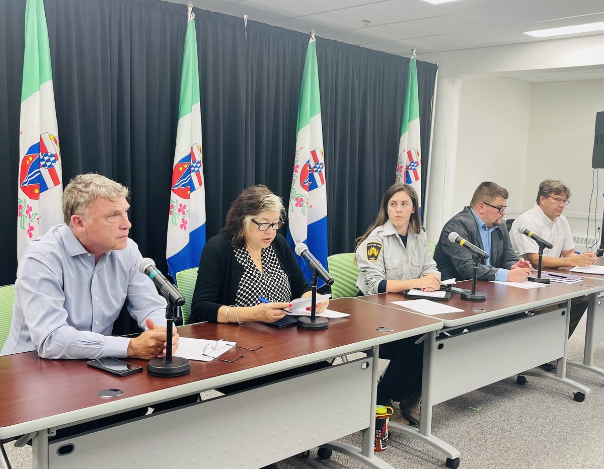 Richard Mostyn (@yukonrpmostyn) on Twitter photo This morning, Minister <a href="/TracyMcPheeRS/">Tracy McPhee</a> and I, along with Emergency MGMT Office, Emergency Support Services and Wildland Fire Management, provided an update on the Yukon’s evolving wildfire situation. A huge thank you to all those who are working tirelessly to keep us safe.
1/3 This morning, Minister <a href="/TracyMcPheeRS/">Tracy McPhee</a> and I, along with Emergency MGMT Office, Emergency Support Services and Wildland Fire Management, provided an update on the Yukon’s evolving wildfire situation. A huge thank you to all those who are working tirelessly to keep us safe.
1/3
