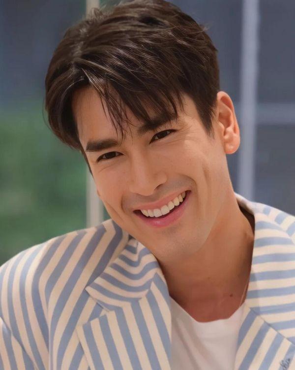 ณเดชน์กับกิจกรรมสุดพิเศษกับ Viz Top Spenders ที่ Siam Discovery  Sundububu &amp; Mil Toast Express #6-08-66
#nadechxsiamdiscovery #nadech #ณเดชน์
ขอบคุณภาพ@greentealatte01_ny  และcr. <a href="/huahuanual1/">nualchan pukdeeviroj</a>