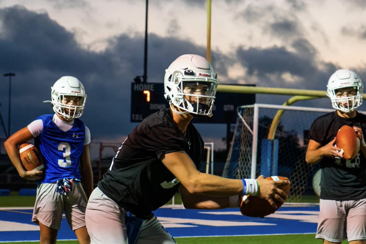 DAY 1 
@FactoryMonroe @CedarCreekFB @CCredzone @CoachJGranado @Mason_Thomas10 @thekademasters1 
#RFTB #WIT @CoachWMcCabe @BastropISD