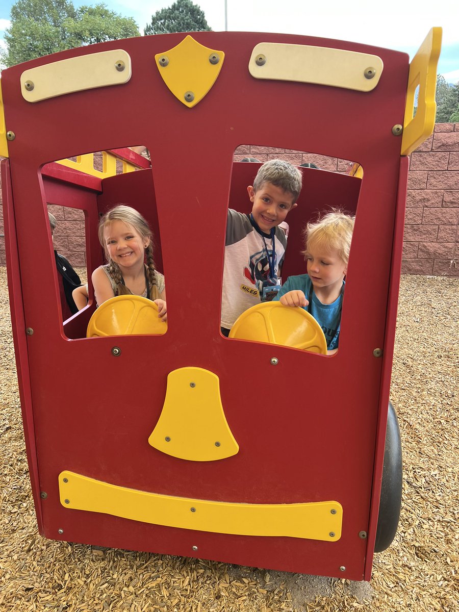 It was a great day to officially become a Tiger! Our kindergarteners had a fantastic first day. Thank you to our PTA and all of our families for coming to our Boo Hoo Woo Hoo breakfast this morning! 🧡🐅 #GoTigers #LightsTigersAction <a href="/ABQschools/">Albuquerque Public Schools</a>