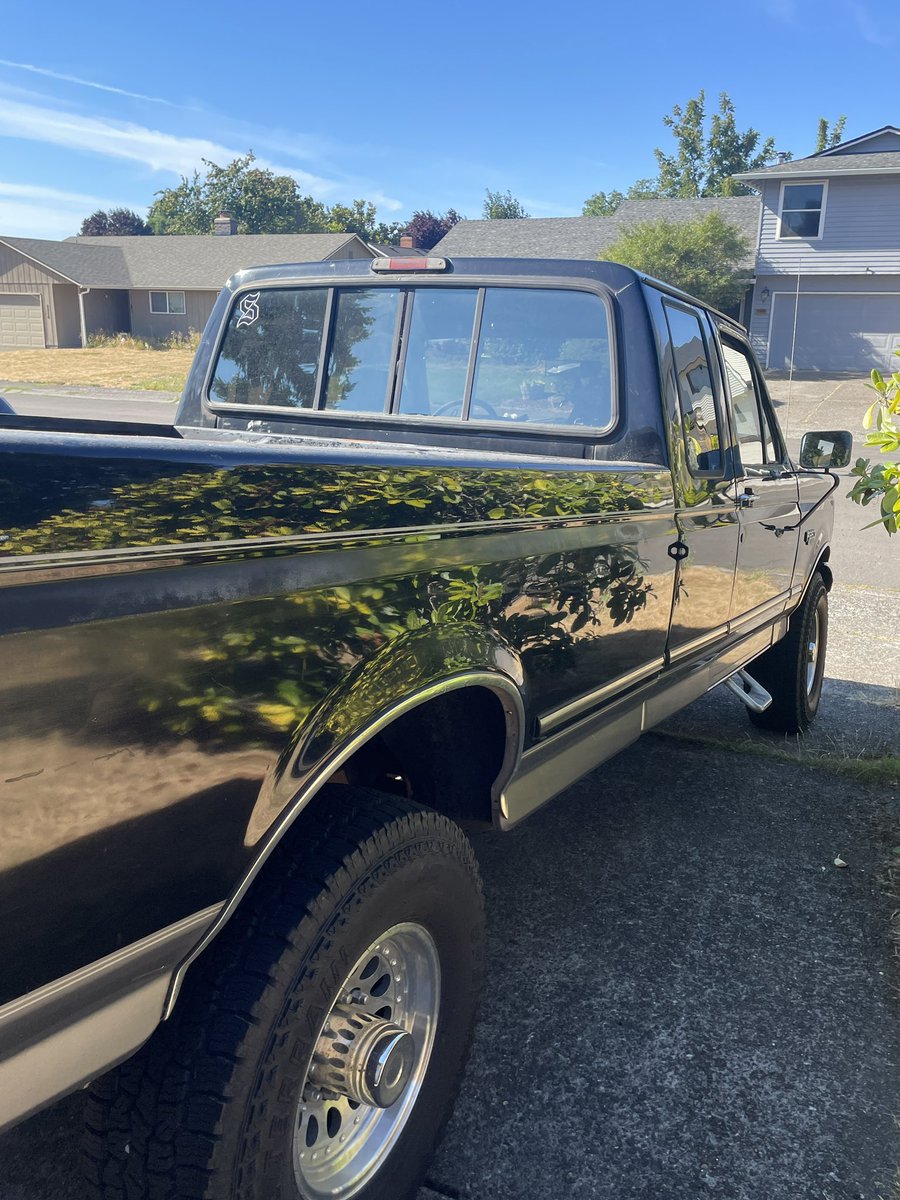 stabzxd's tweet photo. “new” truck was incomplete without reppin @shotsRUST derr https://t.co/XB8Ip2PFlm