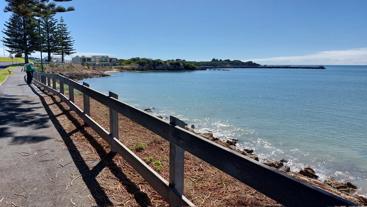 pfwaus's tweet photo. Along the foreshore & beautiful clear blue waters at #RobeSA #SouthAustralia #Australia #Travel #TravelOz #nature https://t.co/J3X3sfuPIZ