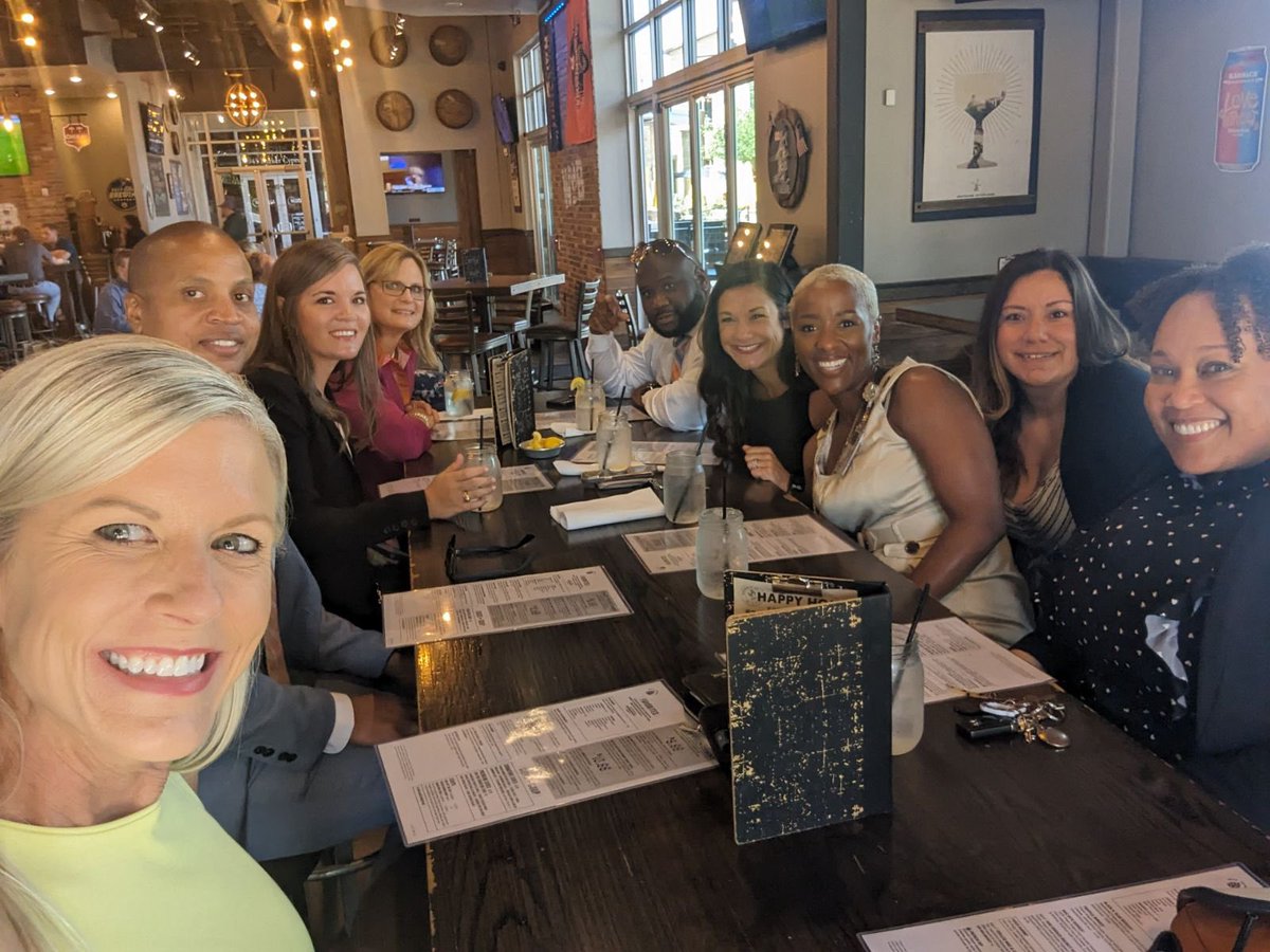 dollywright80's tweet photo. Awesome lunch with the Sprague Admin Team! It’s going to be a great year 💙🧡🐻 #spragueway https://t.co/6RbhtcVXwG