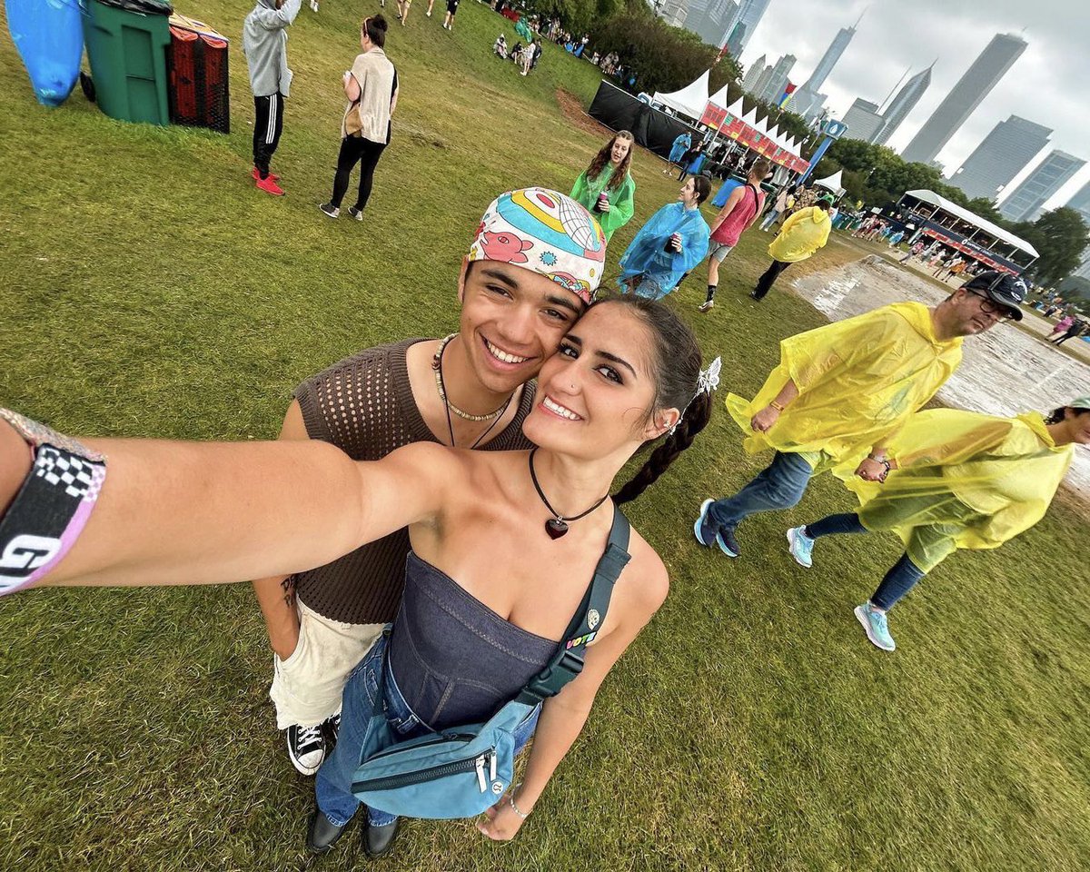 joinbeatmatch's tweet image. Lollapalooza did not disappoint. Chicago, what’d you think⁉️

Download #Beatmatch to meet music lovers going to your favorite festivals! 📲🎟️

#lollapalooza #musicfestivals #festivalseason #music #chicago #chicity