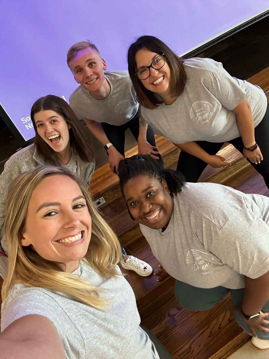 baristondo1's tweet photo. That one ice breaker game you have to run around the school and solve riddles and include a photo of your team. 😆 @UnionParkElem https://t.co/b78uYXJ02k