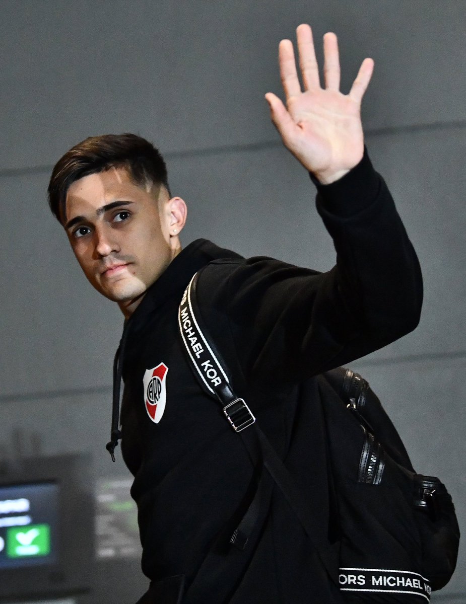 RiverPlate's tweet photo. 🇧🇷 Estamos. 💪🏼

#VamosRiver ⚪️❤️⚪️ https://t.co/qOnEcpgZNB