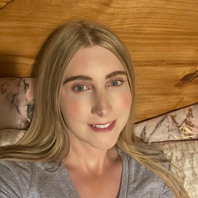 Decided to highlight, loving the Pop! More coming to OnlyFrans: https://t.co/KJ50Jaewmg  #highlights<a href="/tag/highlights"class="tags"><span>#highlights</span></a><a href="/tag/pop"class="tags"><span>#pop</span></a><a href="/tag/trans"class="tags"><span>#trans</span></a>