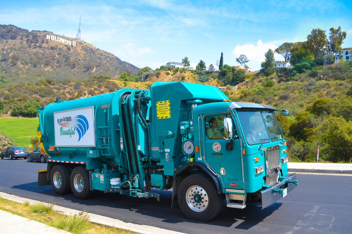 LACitySAN's tweet photo. 1/4 Due to an anticipated job action on 8/8, residential collection may be delayed by 1 day this week.  Our mission is to protect public health and the environment, and our customers are our top priority. We have contingency plans in place to ensure ongoing operations &amp; services. https://t.co/U4vHFBy3wi