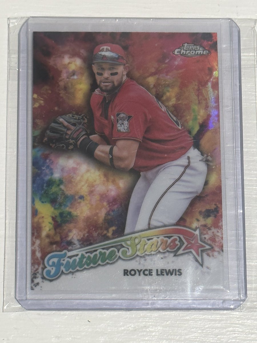 tlschwerz's tweet image. Royce Lewis begins a rehab assignment tomorrow for @StPaulSaints.

Here’s a chance to win his 2023 @Topps Chrome #MNTwins Future Stars insert.

RT for a chance to enter. Must be following to be eligible.