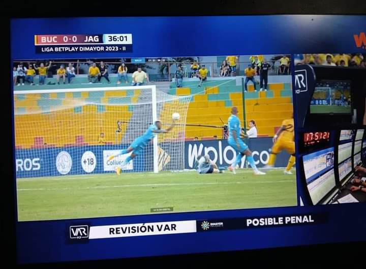 bohemiangrovee's tweet photo. @nocontextfooty colombia como te amo https://t.co/qOgrrflUBE