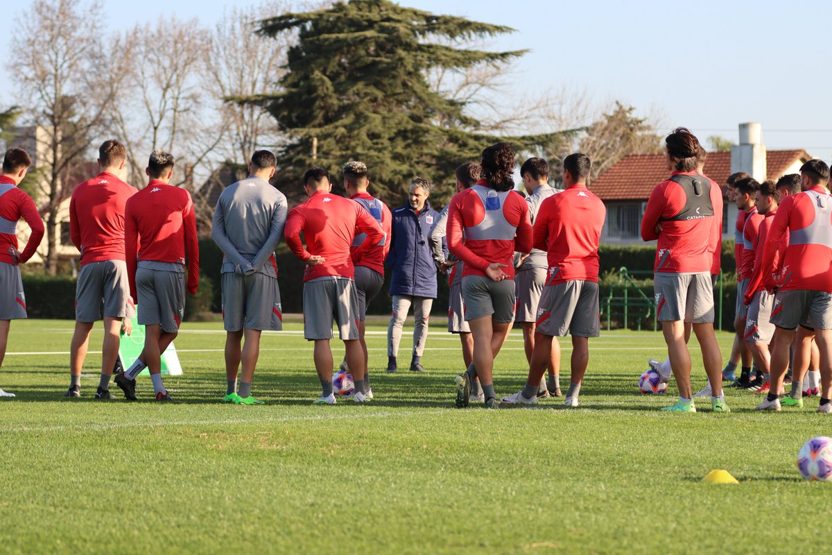 catigreoficial's tweet photo. ¡COMENZÓ LA PRETEMPORADA! 💪

✅ Esta mañana, el plantel inició la semana de doble turno en Pilar.

📝 Leé la nota completa en https://t.co/QFfx1cZ72i

#TigreCorazón💙❤️💙 https://t.co/3m4cOxC1K0