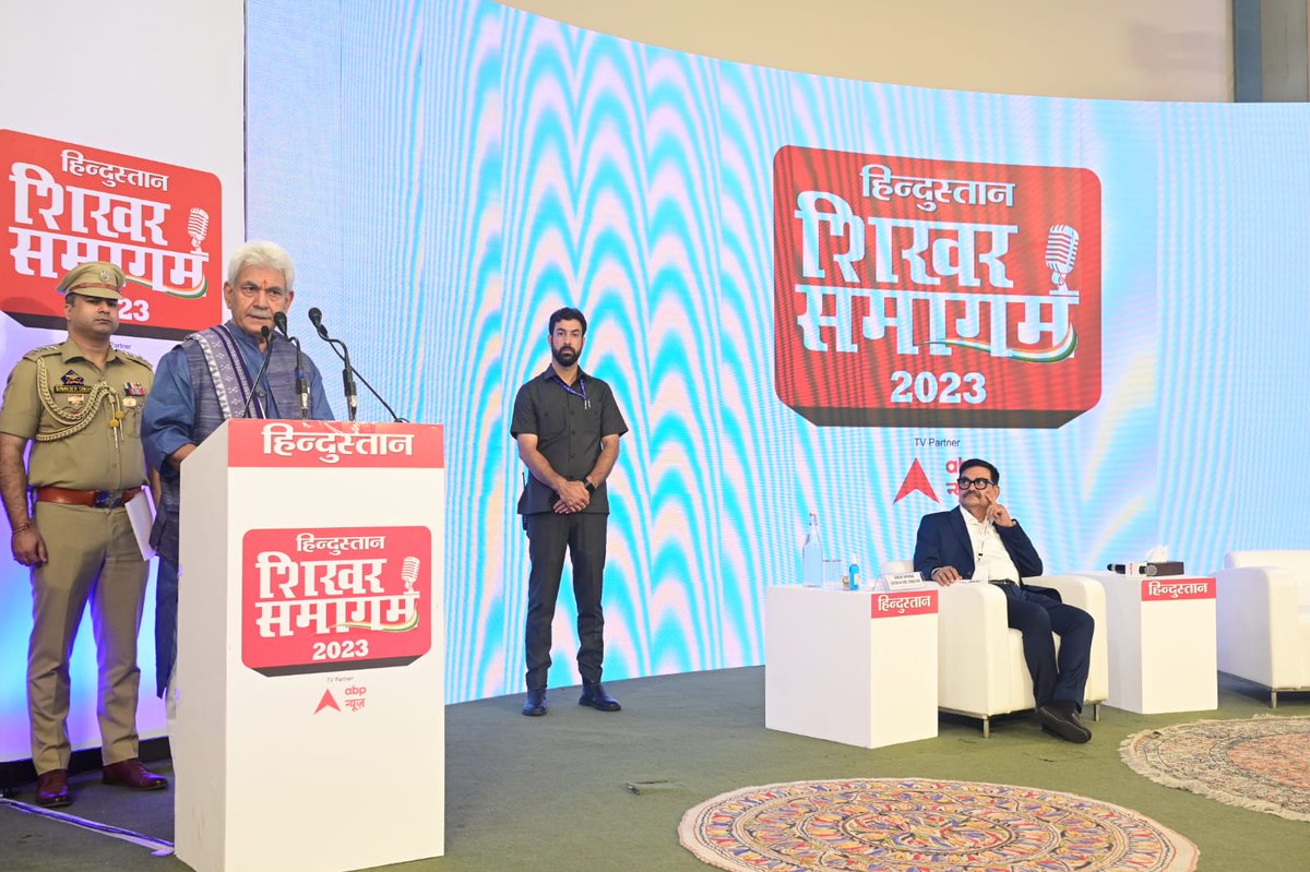 dar_Zubair_07's tweet photo. People are united for their #bright_future and #committed to build a new J&K of their dreams.
#Youth are exploring all the opportunities to realise their talent & skill and also supporting #development aspirations of the society.LG Sinha
#HindustanShikharSamagam
@OfficeOfLGJandK https://t.co/FrDDAFXP6C