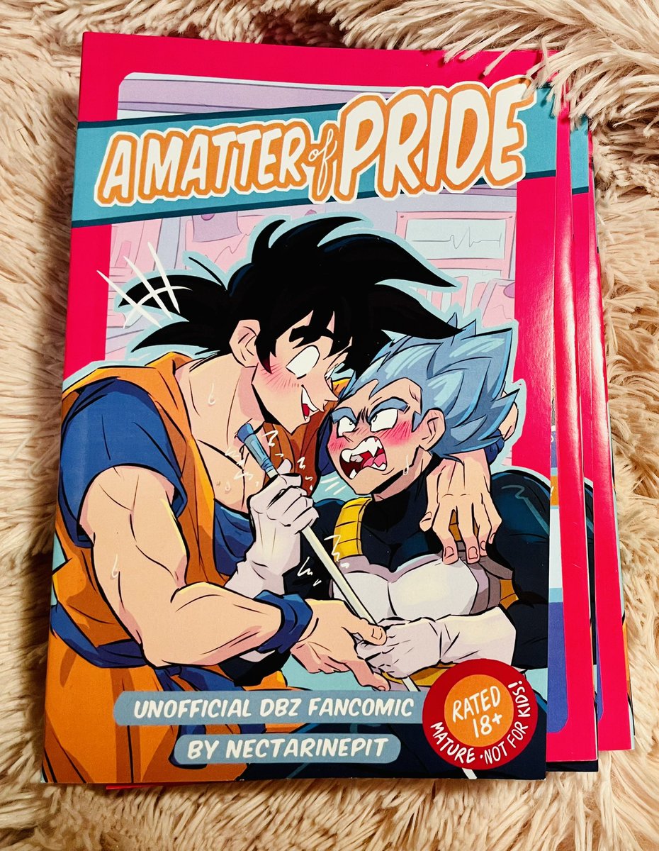 nectarinepit's tweet photo. Final copies of ✨A Matter of Pride✨ are here &amp; I am SO happy with how they turned out!! They’ll be at Flamecon NYC table K119 this weekend, then SPX &amp; MICE; any leftovers will go up for sale online this fall🔥 more info &amp; little preview in thread soon!

🥕🥗 #kakavege #カカベジ https://t.co/JJYuFMQZAx
