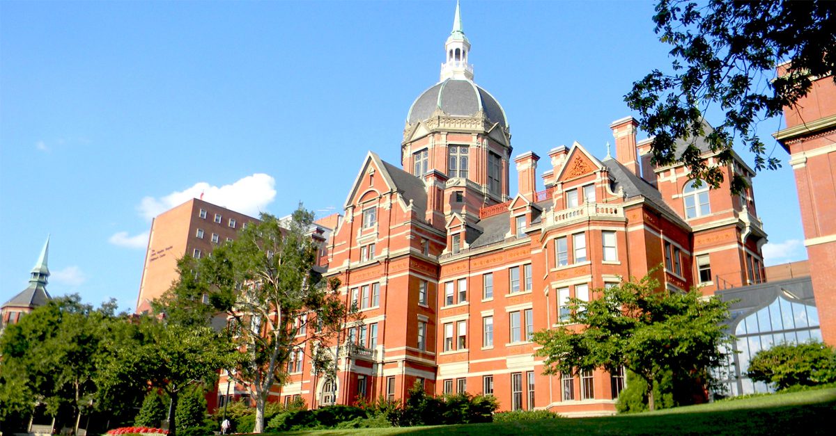 Johns Hopkins University invests in data science and AI, strengthening capabilities to leverage emerging applications.

#AI #artificialintelligence #bigdata #BloombergDistinguishedProfessors #datascience #facultymembers #institute

multiplatform.ai/johns-hopkins-…