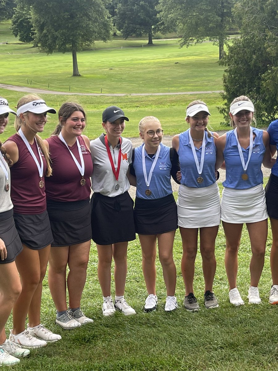 Colt_Athletics's tweet photo. Congratulations to Alyx Leach who was runner up today at the Lady Muskie Golf Invitational at Jaycee Golf Course. #GoColts https://t.co/pA0GBk3vKU