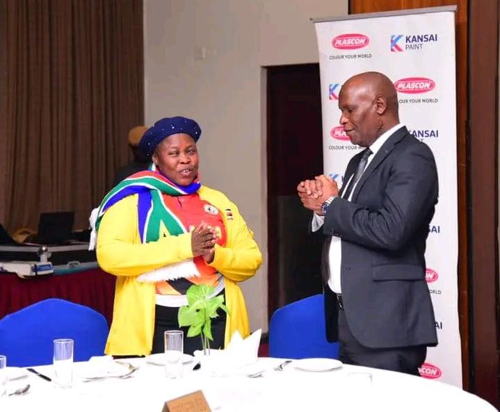A whole minister !! On Uganda 🇺🇬national team function wrapped with South Africa flag ..... If Uganda keeps on having such ministers who aren't patriotic then something needs to be done <a href="/KagutaMuseveni/">Yoweri K Museveni</a> <a href="/nbstv/">NBS Television</a> <a href="/kayiirajackson/">Kayiira Jackson24</a>