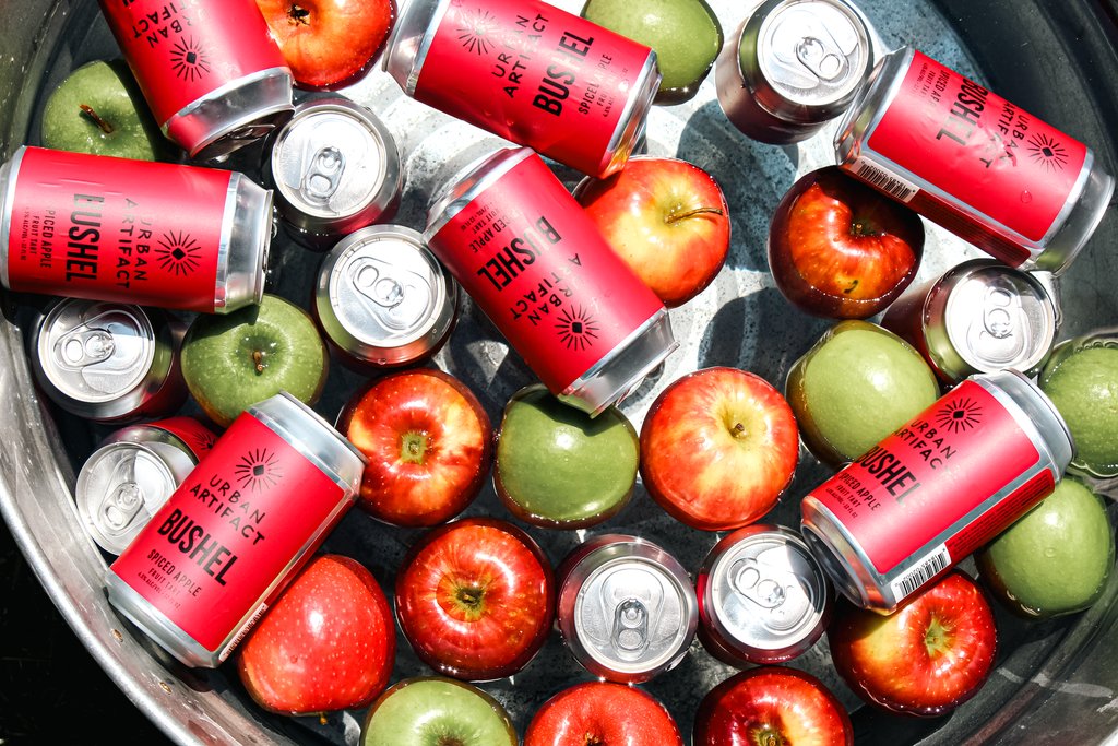 UrbanArtifact's tweet photo. You don’t have to wait until fall for this one. Go ahead - bob for Bushel. Available now. #bushel #urbanartifact #apples #tasteoffall https://t.co/L7jtVOOYYT