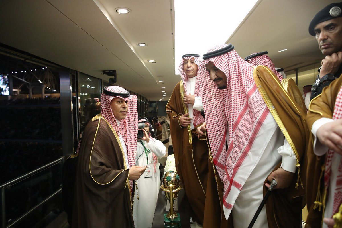 othman_almedlej's tweet photo. حَرمه ايا دار الشموخ .. توشحت للمجد جوخ
شبابها ويا الشيوخ .. تدعم مسيرة هالبطل

فهد ومن غيره فهد .. قطع على نفسه عهد
وعد ووفى بالوعد .. وصنع لنا هذا البطل

أبيات من قصيدة الخال الشاعر : 
محمد بن عثمان المدلج
في حبيب الجميع أبو عبدالمحسن🌹

#شكراً_فهد_المدلج https://t.co/LbSswfW0OB