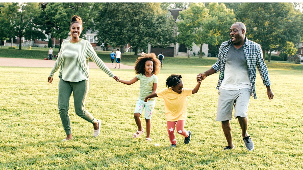 Looking for a fun family activity to enjoy this week? 👀 This At-Home Scavenger Hunt is the perfect way to get the whole family moving, connecting, and having fun! 🔍  bit.ly/43WHiNS #KohlsHealthyAtHome #FamilyFun #HealthyFamily