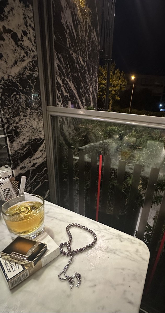 Yinede yandı gönlüm!

Yinede yandı gönlüm vay!

Su başında durmuşsun!

Gözlerini yummuşsun!

Beni benden değilde!

Beni elden (kimden) sormuşsun!😏

youtu.be/0msOvh1r59M