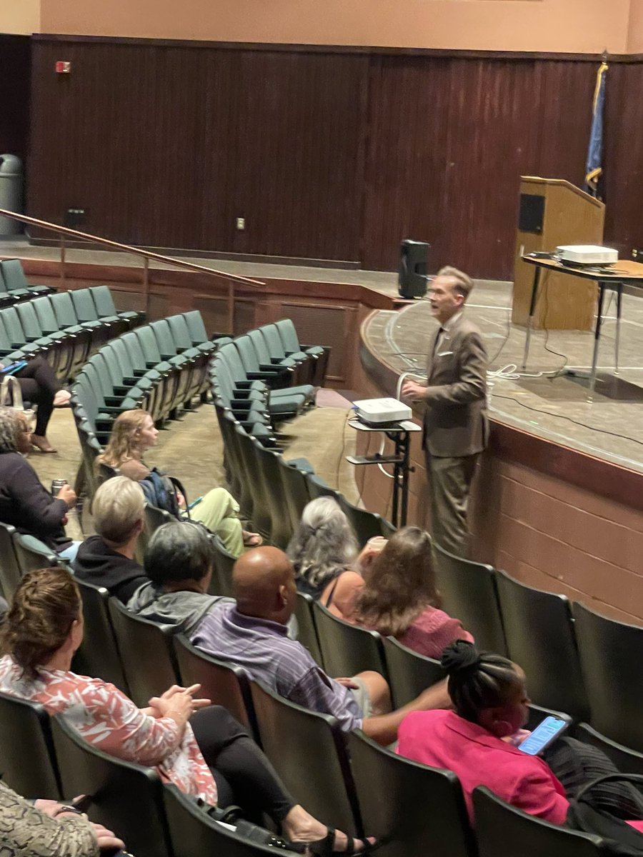 Derek Albright tweet media