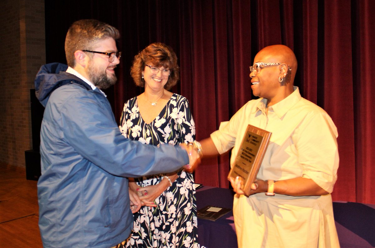 MuncieSchools's tweet image. MCS names Hacker and Horner primary, secondary Teachers of the Year. muncie.k12.in.us/about-us/news/…