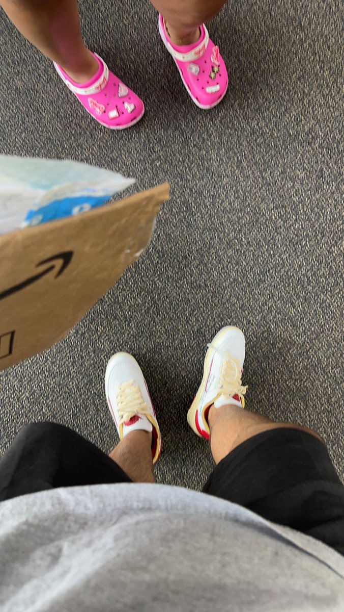 TheRealJolo22's tweet photo. @atmos_usa off white 2s featuring barbie crocs 😂 https://t.co/eng5g88mxX