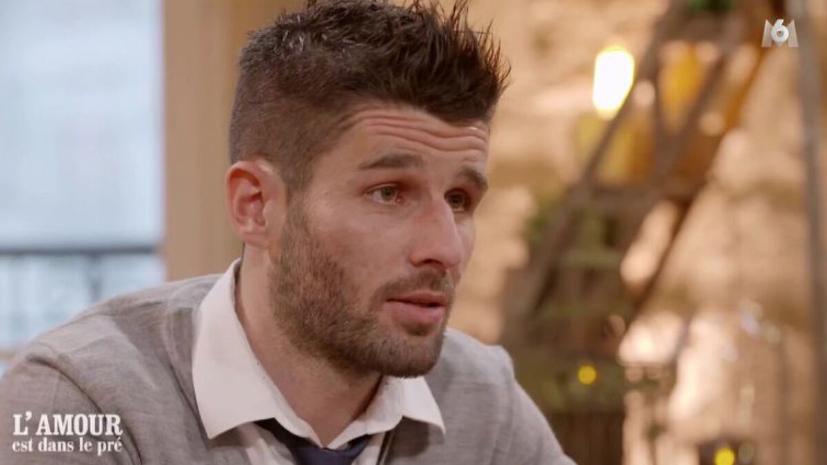 Fustilioo's tweet photo. #ADP aymeric casé aie coup dur pour la team, ça sent le sapin là #coquindesort https://t.co/nUfEss1b7z