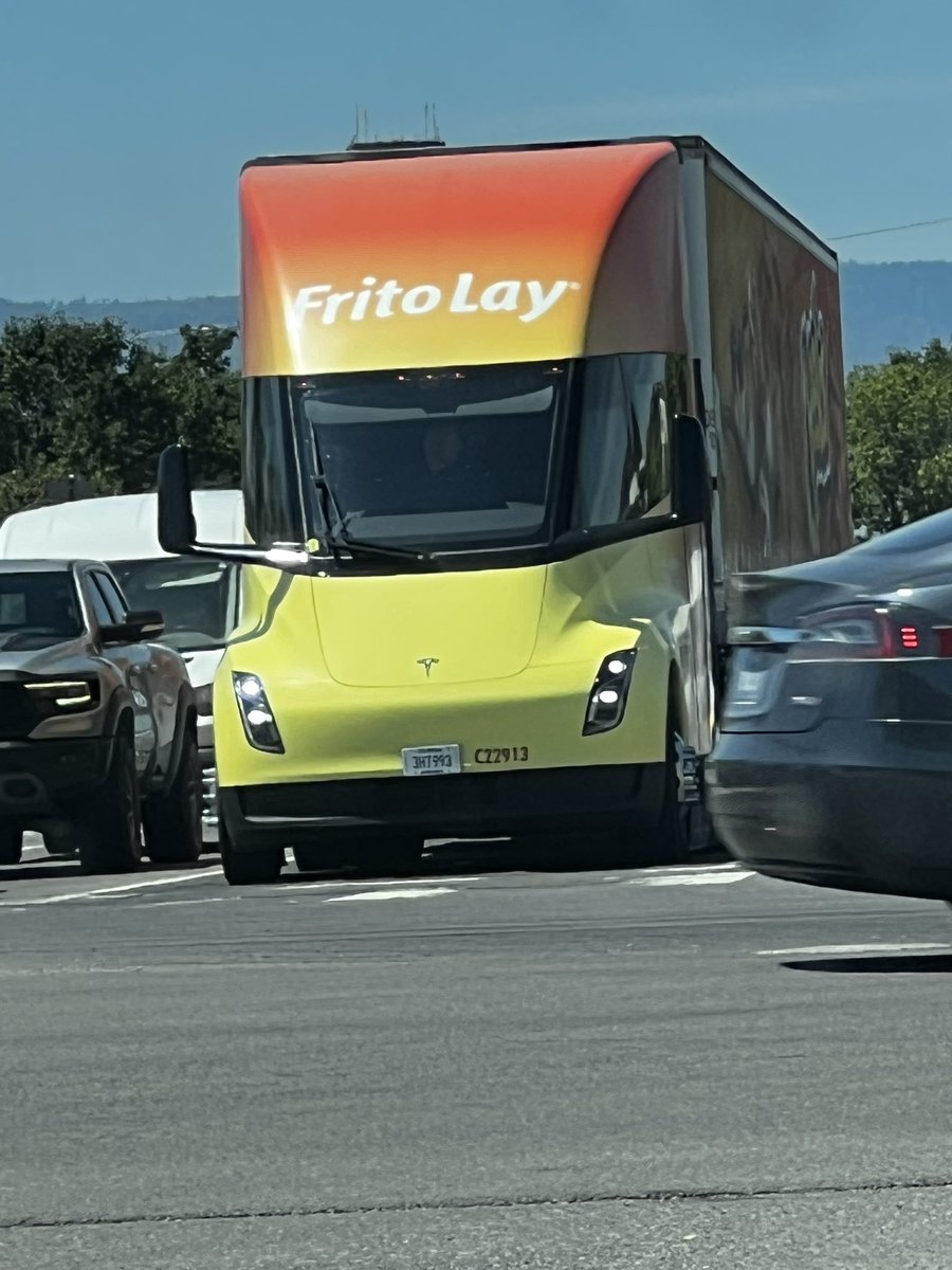 moonme_dia's tweet photo. Spotted in the wild https://t.co/CPekFh8kc4