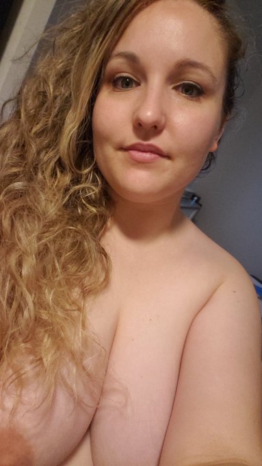 Alysieuse’s pics and videos