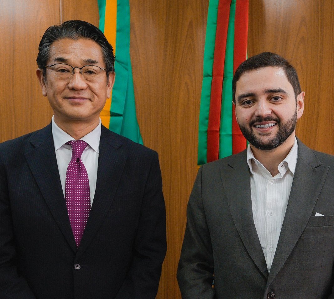 🇯🇵 Recebi hoje a visita do novo cônsul do Japão no Rio Grande do Sul, Kazuyoshi Shimizu, para debatermos novas parcerias. O Rio Grande do Sul já tem uma importante relação com o país asiático por meio da imigração japonesa e pelo histórico diplomático como estado-irmão da
