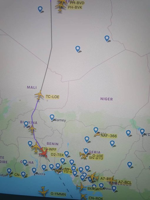 Regency_NG's tweet photo. Do you know outbound and inbound international flights from Nigeria fly over Niger republic?
Closure of Niger Republic airspace will increase the cost of flights from Nigeria to Europe.
Follow @Regency_NG for more
#RegencyReportersNews https://t.co/oeGHLlxzNf