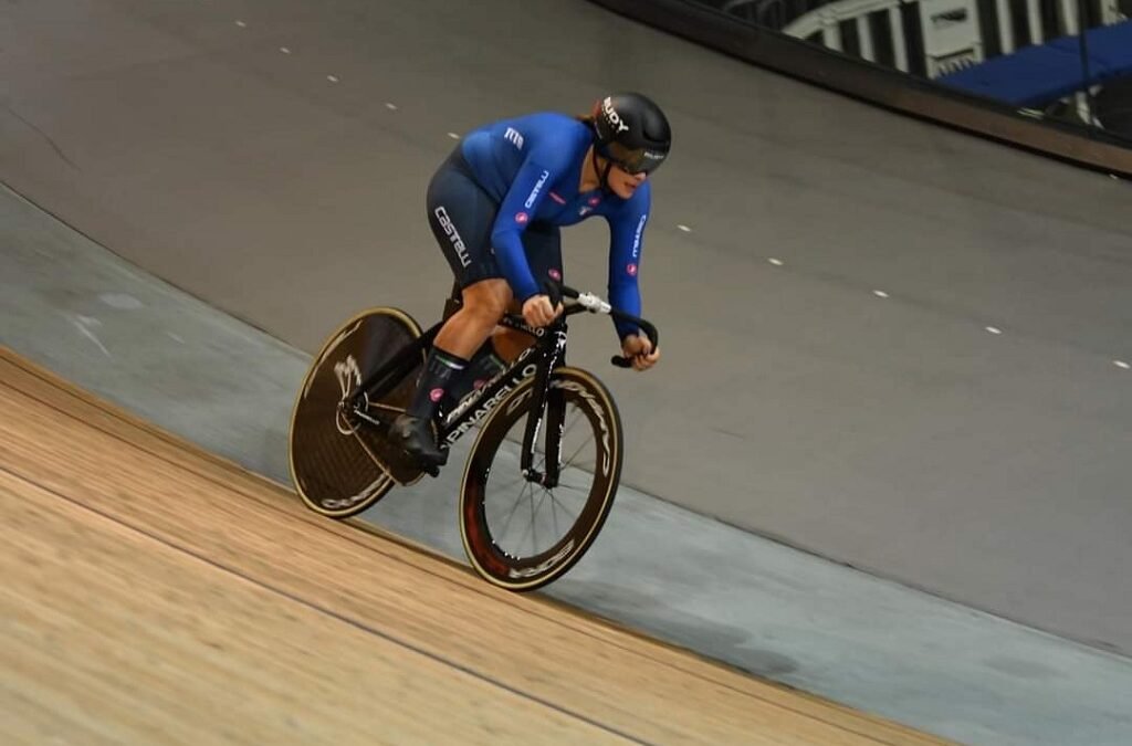 AndreaPecchia1's tweet photo. Infinita Claudia #Cretti che si prende altre due medaglie a questi mondiali di paraciclismo.
Impossibile non tifare per questa vera Eroina
#ciclismosupista #ClaudiaCretti #Glasgow2023 #GlasgowScotland2023 #EurosportCICLISMO https://t.co/Pdjx9zZLQ6