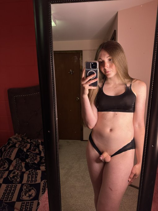 can I send you pics like this? 💕 https://t.co/OrvdlUXoW9