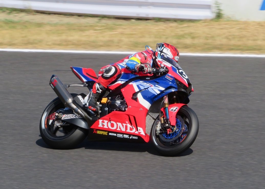 Team HRC Xavi/Tetsuta/Takumi suzuka8h.