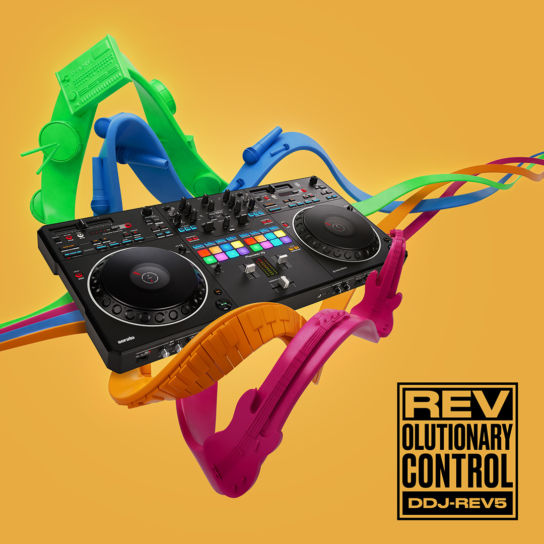 PioneerDJglobal's tweet photo. Meet the DDJ-REV5, a Serato DJ Pro and rekordbox compatible scratch-style controller with large jog wheels, MAGVEL FADER, Stems and innovative features to enable more creative DJ performances.
Discover more: https://t.co/sVeJYjakMD
#PioneerDJ #DDJREV5 #REVolutionaryControl https://t.co/E1s3nYn7te