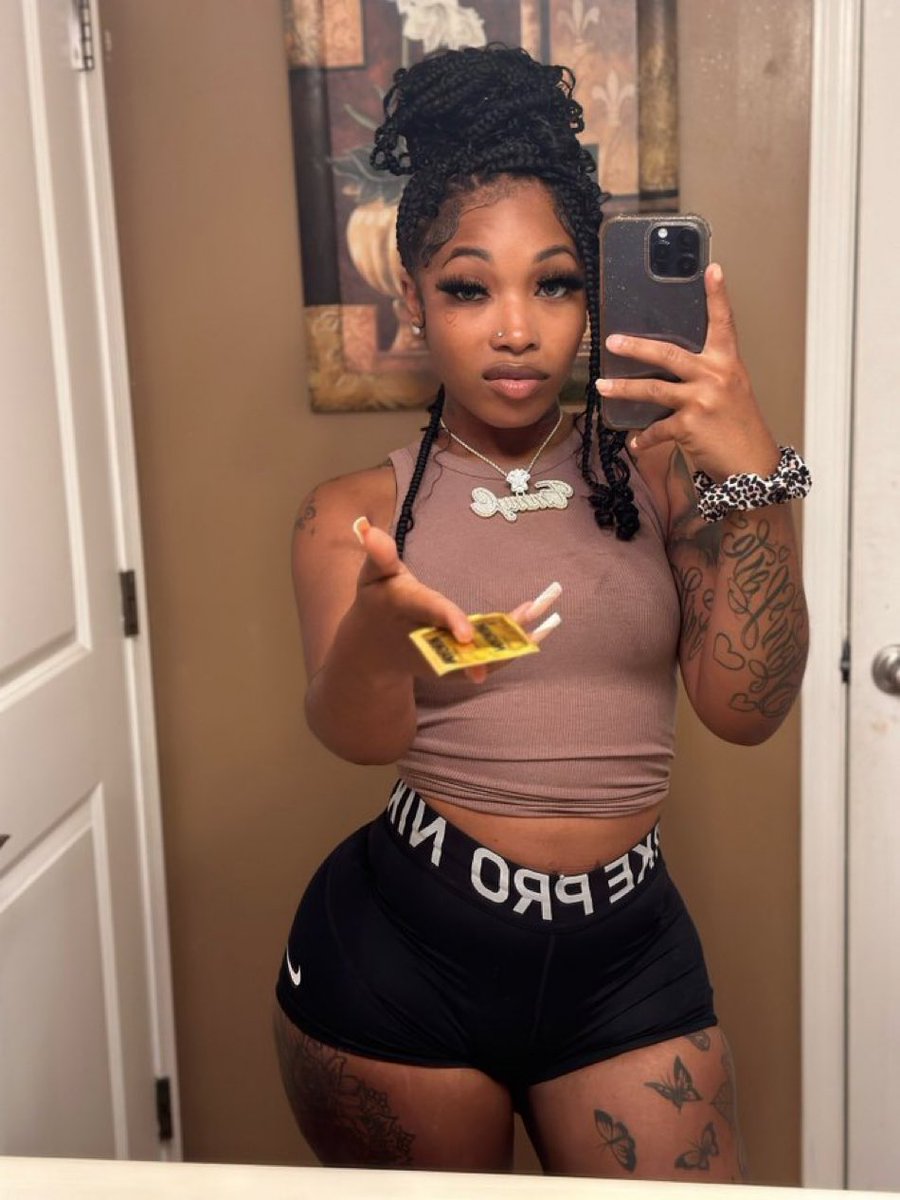 AfroStunnerz's tweet photo. https://t.co/pmtX3xFTtZ
