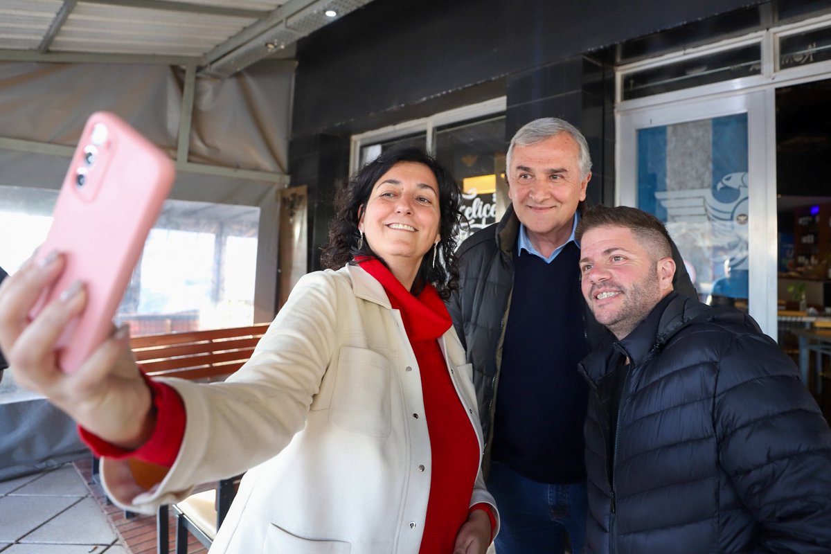 GerardoMorales's tweet photo. La única fuerza política en condiciones de gobernar la República Argentina es @juntoscambioar. Acompañamos a @pabloverdecchia y los candidatos y candidatas que representan la transformación en Armstrong. Con @horaciorlarreta integramos un espacio plural y diverso, que sabe gestionar soluciones. Necesitamos que el domingo 13 vayamos a votar convencidos de que otro país es posible. A ganar. ¡Adelante, Armstrong!
