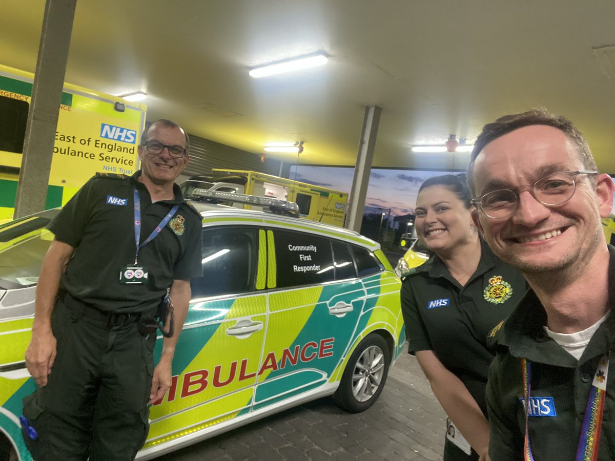 Great to have @HeyTomAbell join <a href="/Lauren0908143/">Lauren</a> and myself on the <a href="/EastEnglandAmb/">EEAST Ambulance Service</a> mid Essex CFR car this evening.  

Thanks to <a href="/t_riple9/">Triple9</a> @Smarterm3tering as always for keeping us mobile
