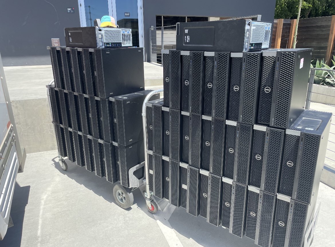 Thanks to a generous donation from <a href="/riotgames/">Riot Games</a> to <a href="/StackUpDotOrg/">Stack Up</a>, we have a bunch of PC’s that we’re looking to giveaway to #Military Service Members &amp; #Veterans! 🫡 

Who needs a FREE PC? 👀