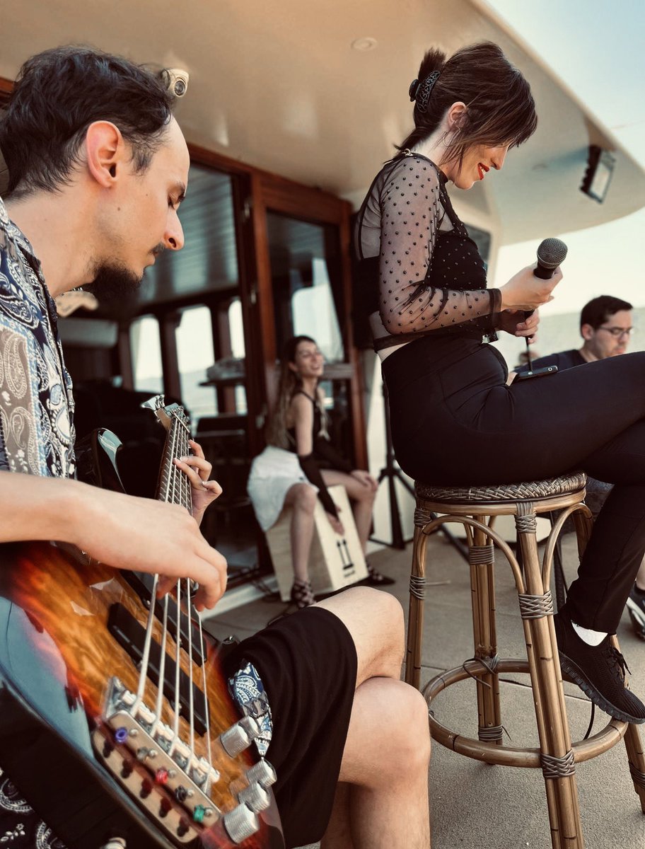 umudunborani's tweet photo. Her şey gönlünüzce olsun ! 
@taskirannkerem 
@bulentsorusbay 
@thelastnoldo 
@TugbanurTomrisx 

#BosphorusCollective live at #BlackSea 

06.08.2023 https://t.co/DYChPEWx46
