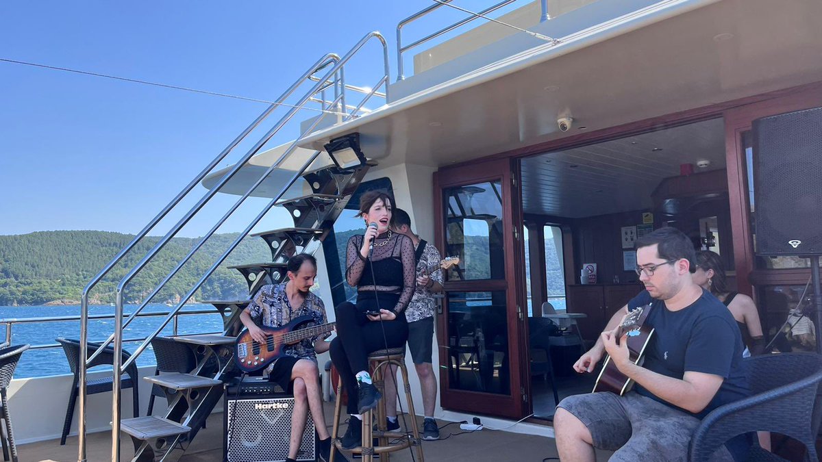 umudunborani's tweet photo. Her şey gönlünüzce olsun ! 
@taskirannkerem 
@bulentsorusbay 
@thelastnoldo 
@TugbanurTomrisx 

#BosphorusCollective live at #BlackSea 

06.08.2023 https://t.co/DYChPEWx46